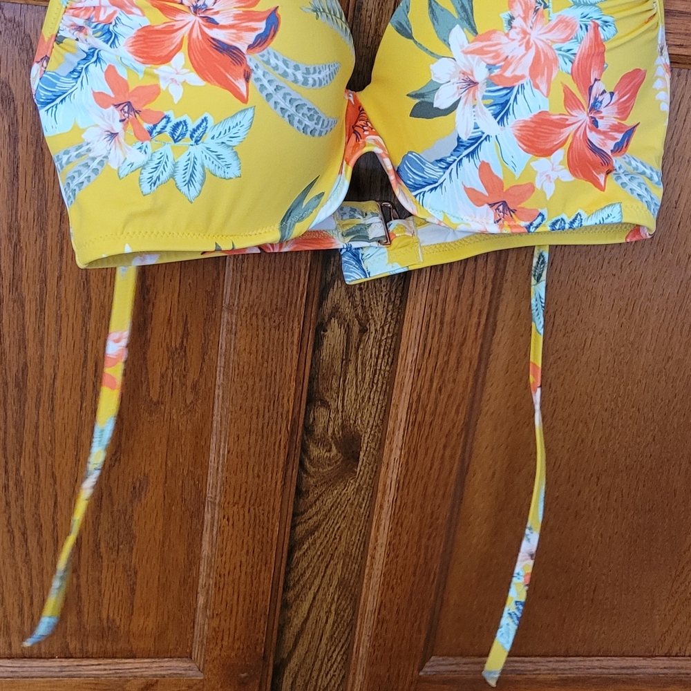 Shade & Shore Yellow Floral Bikini Top Tote 2